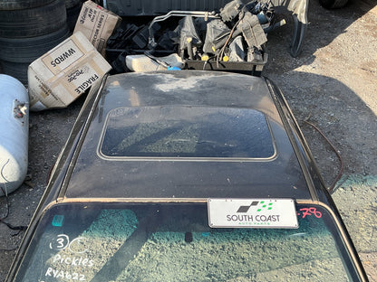 2003 Holden Commodore VY  Rear Sunroof