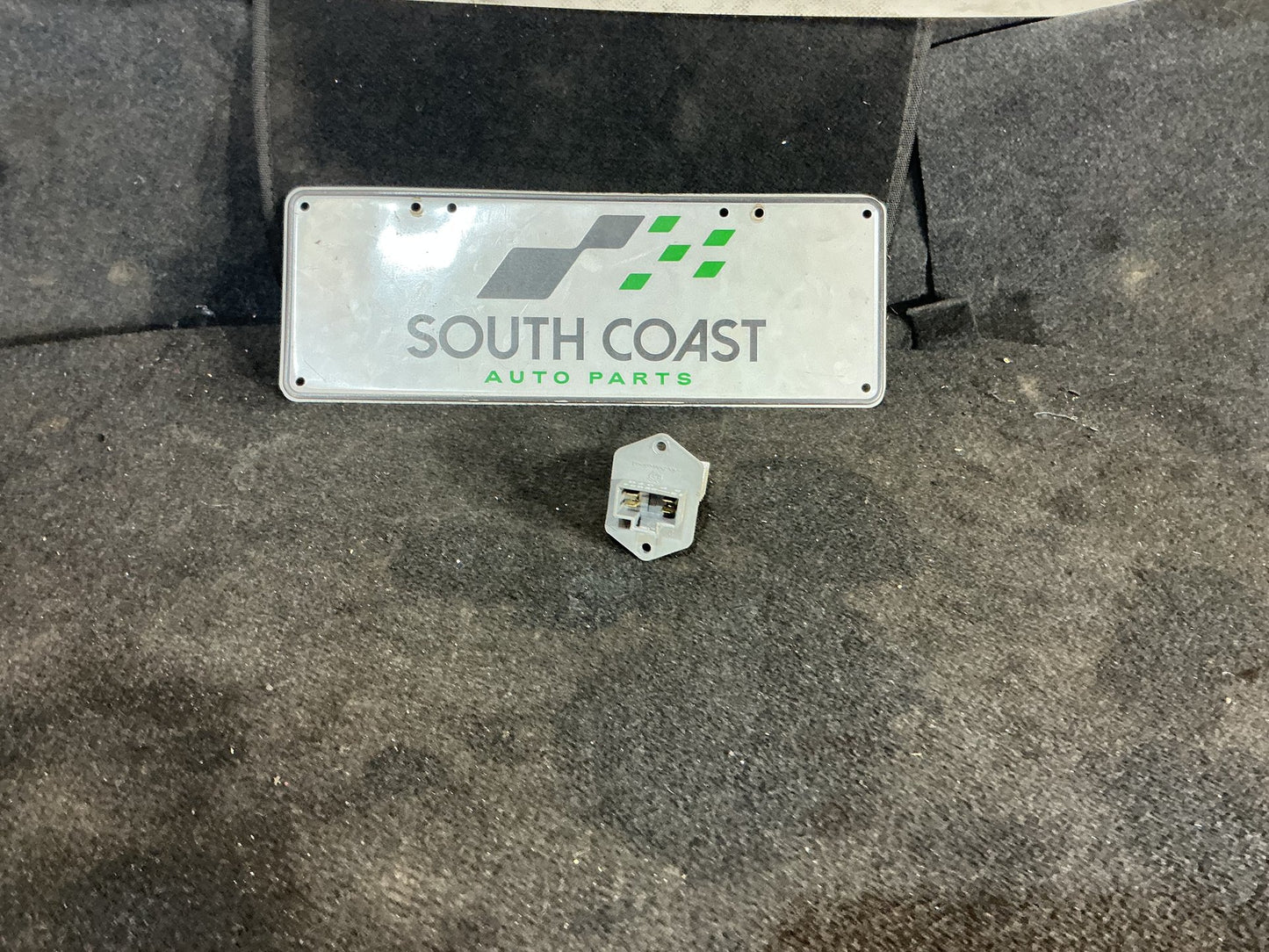 2005 Holden Commodore VZ  Heater Fan Resistor