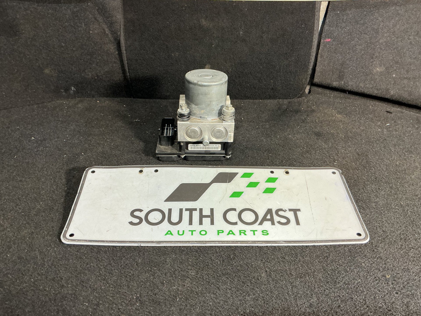 2010 Holden Commodore ABS Pump/Modulator 92249935