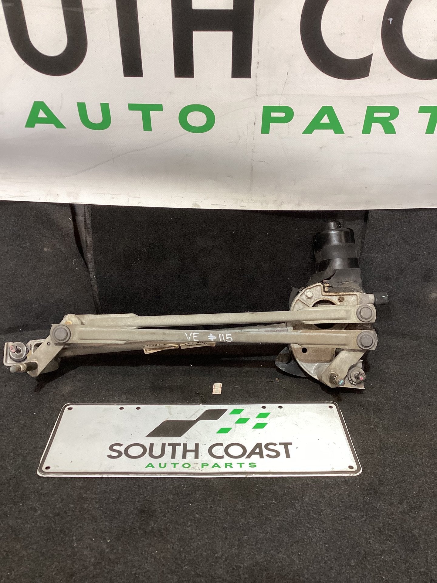 Holden Calais VE 6G1EX55768L940846 Wiper Motor