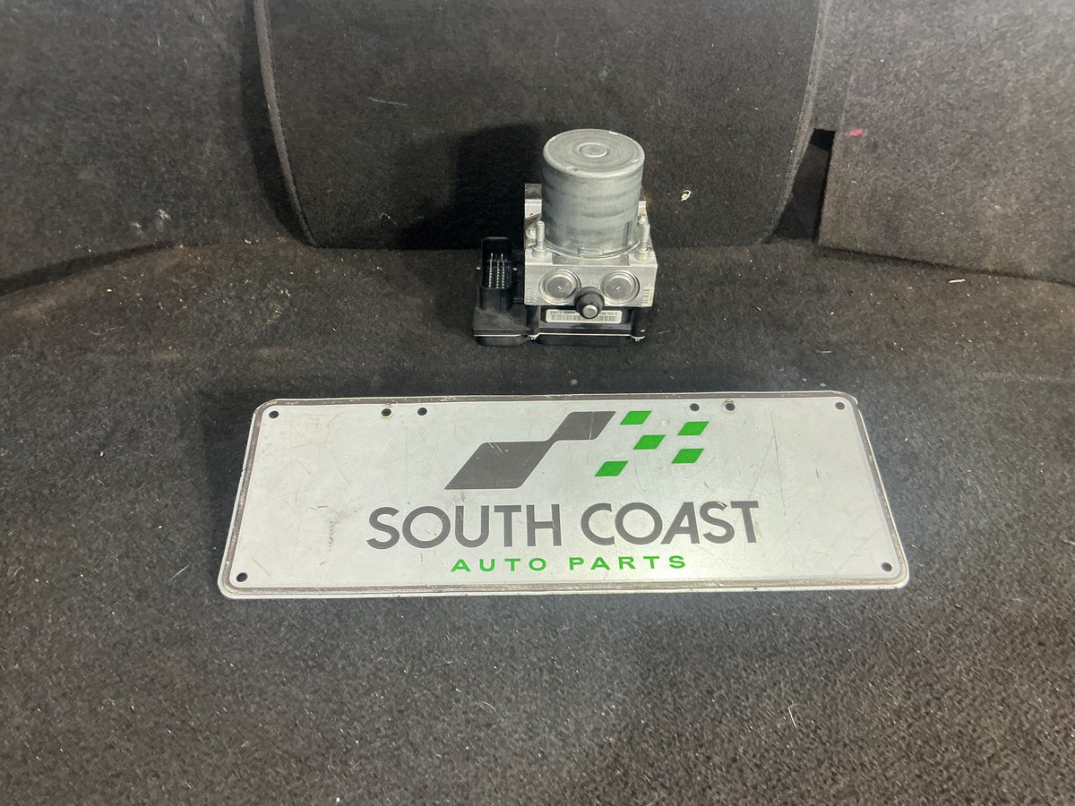 2009 Holden Commodore VE ABS Pump/Modulator 92240045