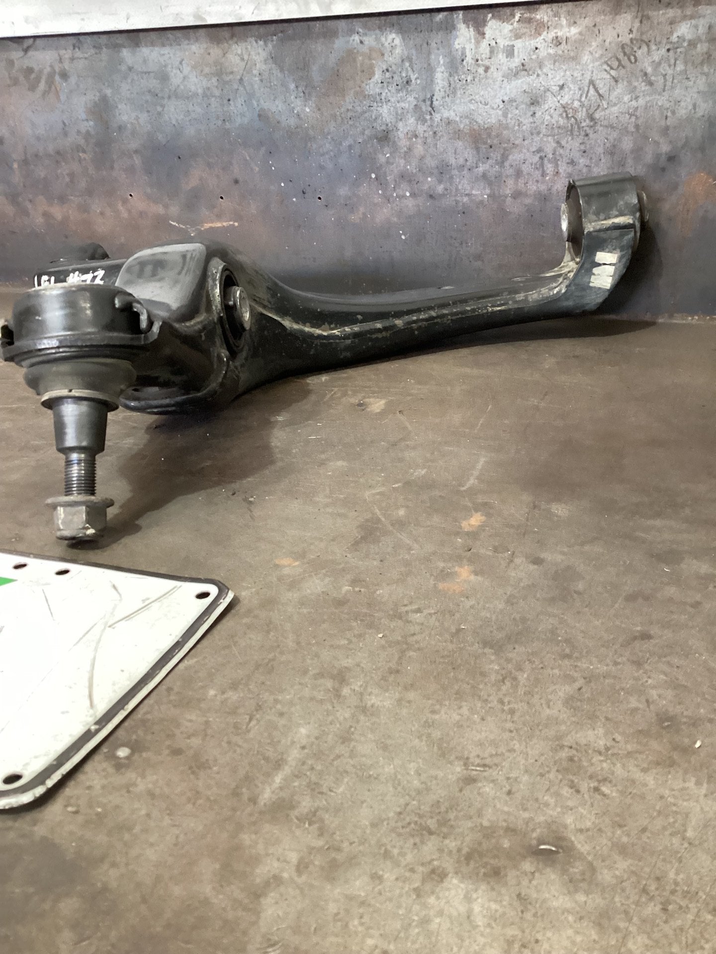 2018 Volkswagen Amarok Left Front Lower Control Arm LH2H0407151A