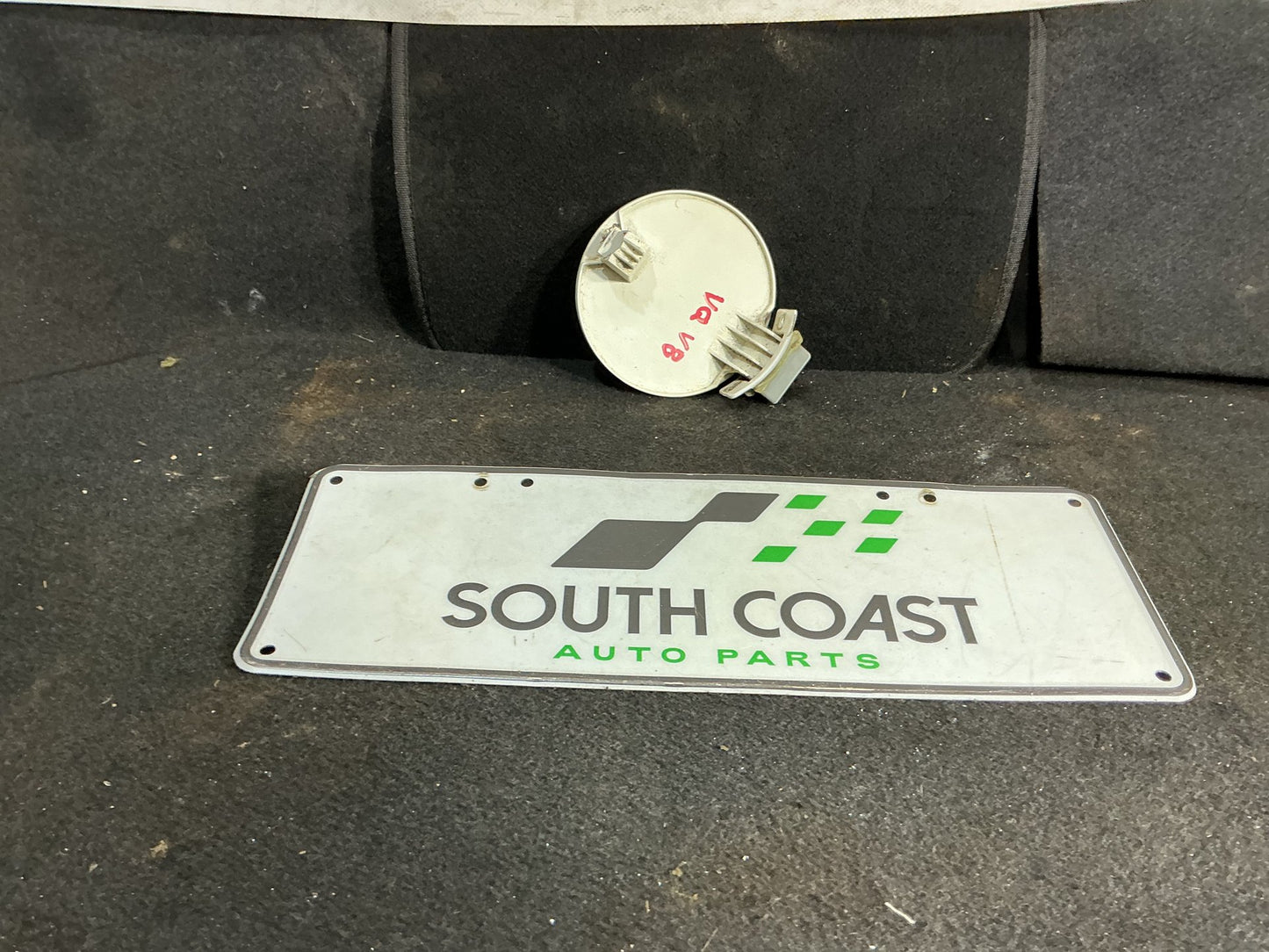 1990 Holden Statesman VQ 6H8VSY19UML459969 Fuel Filler Door