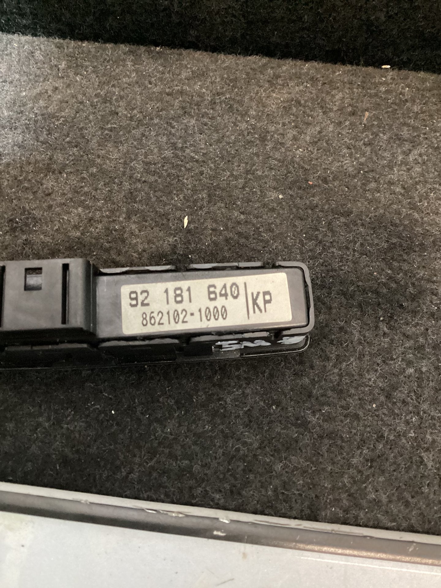 2007 Holden Calais VE 6G1EX55768L940846 Traction Control Switch 92181640