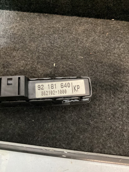 2007 Holden Calais VE 6G1EX55768L940846 Traction Control Switch 92181640