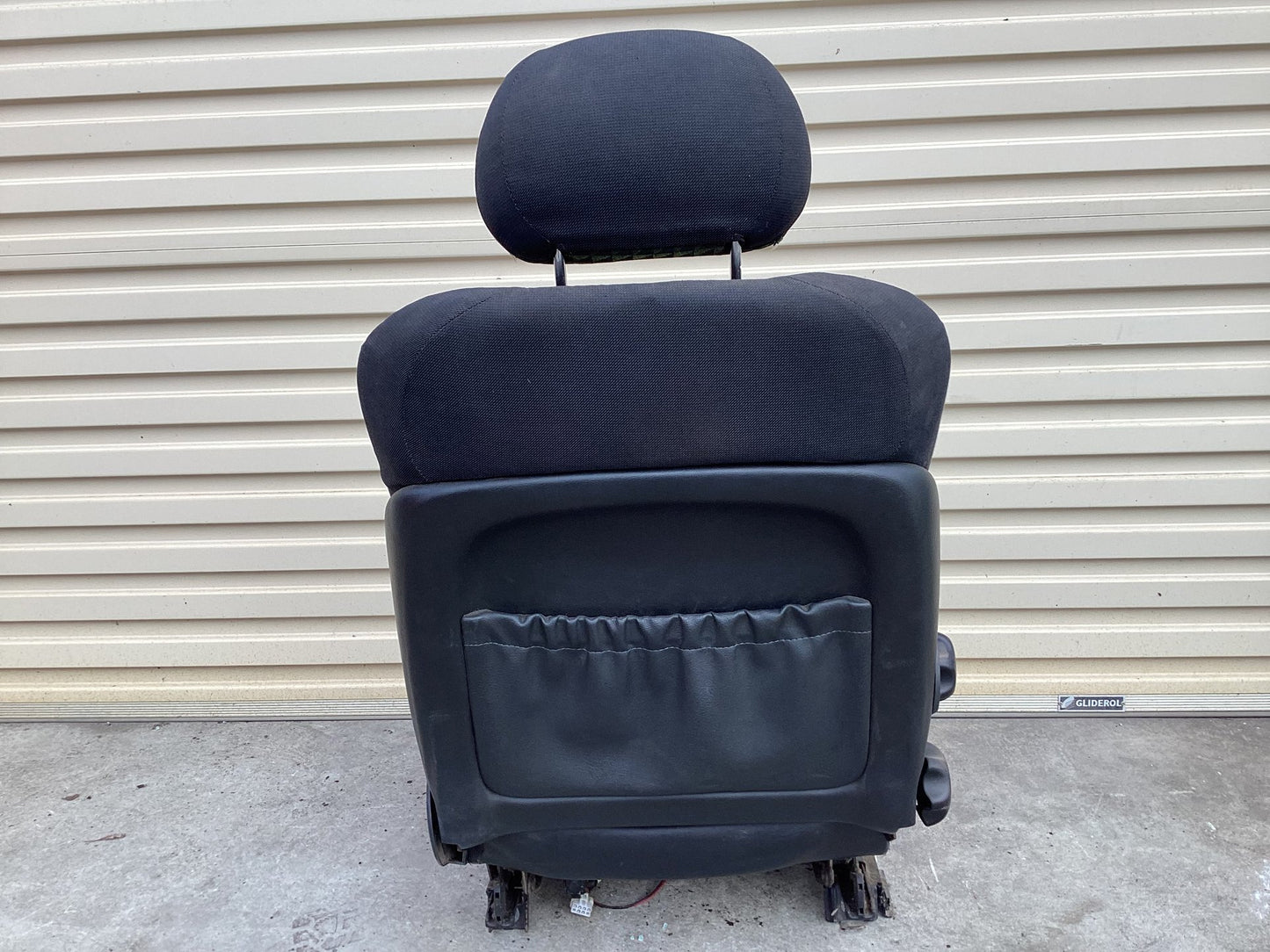 2002-2004 Holden Commodore VY Right Front Seat