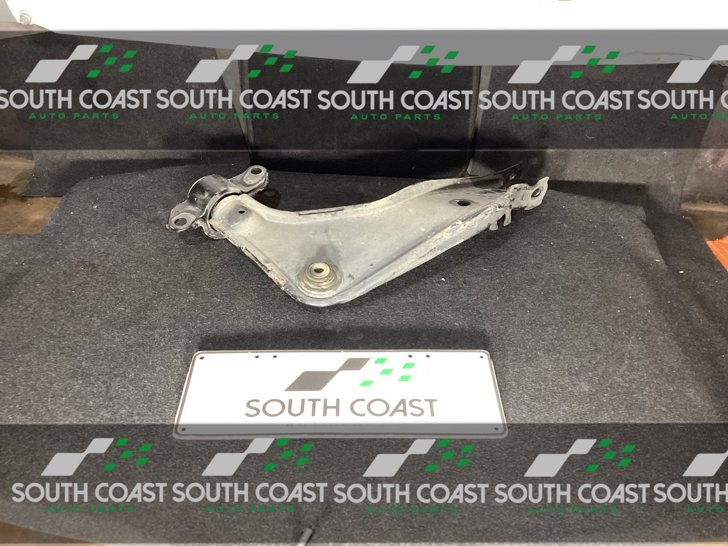 Holden Calais VE 6G1EX55768L940846 Right Rear Upper Control Arm 92196522