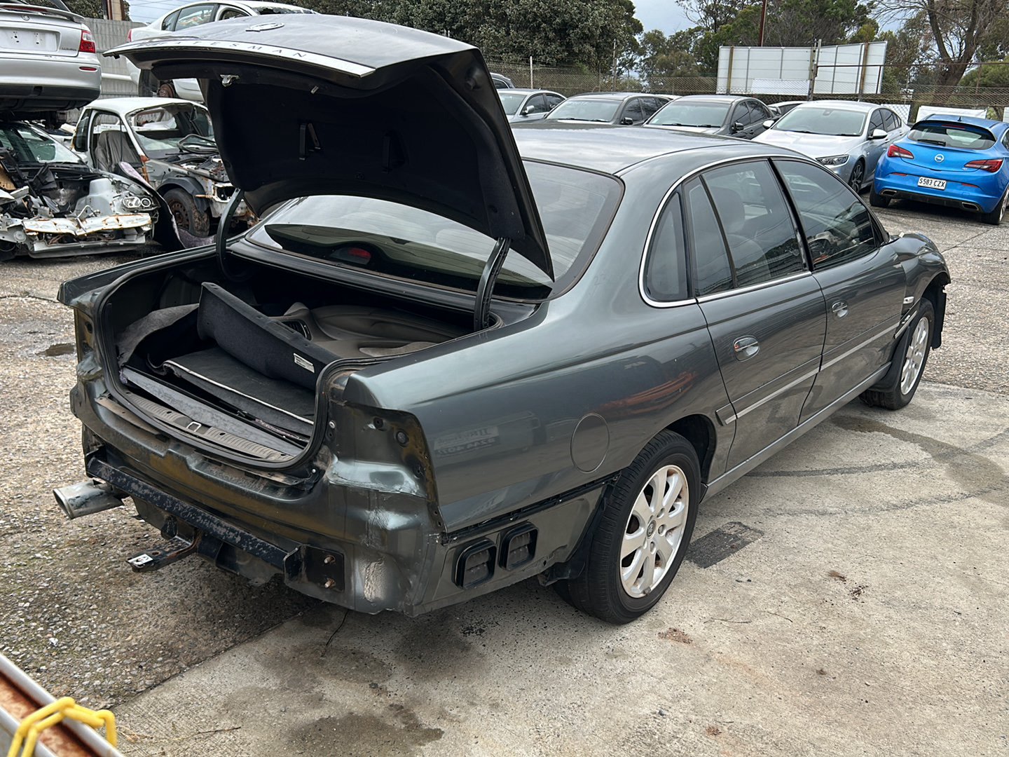 2004 Holden Statesman WK Stereo Amplifier 92096465
