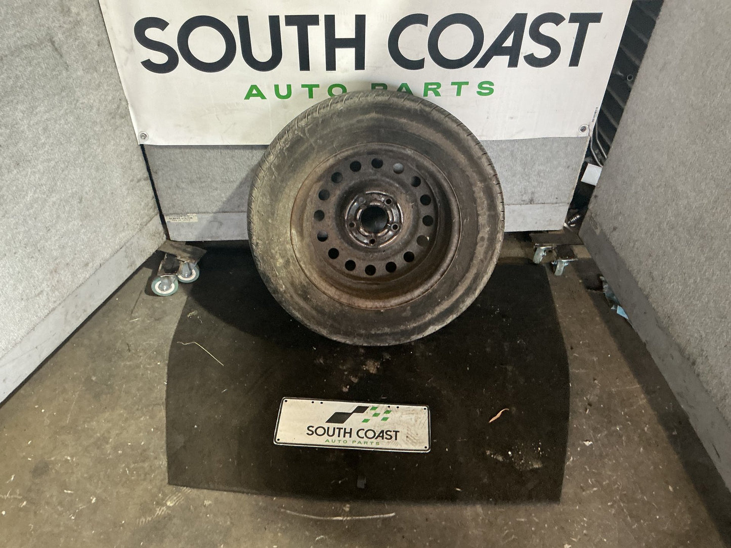 1990 Holden Statesman VQ 6H8VSY19UML459969 Spare Wheel