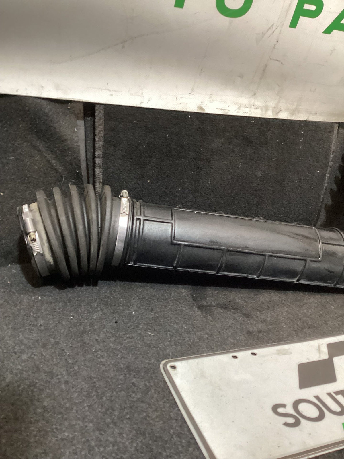 1994 Holden Commodore VR Air Intake 92032753