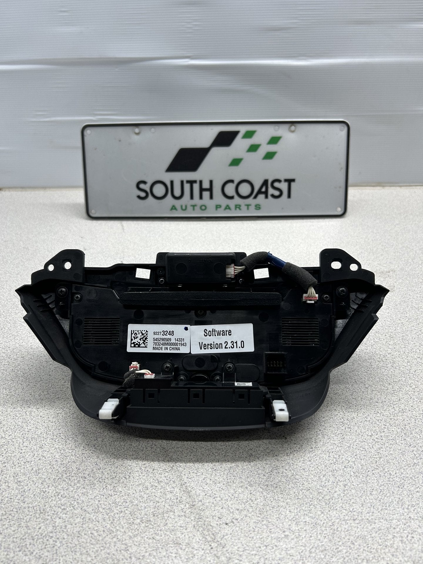 Holden Commodore VF  Radio Controls 92272715