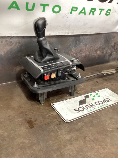 2018 Volkswagen Amarok Automatic Shifter Assembly 2H1713025E