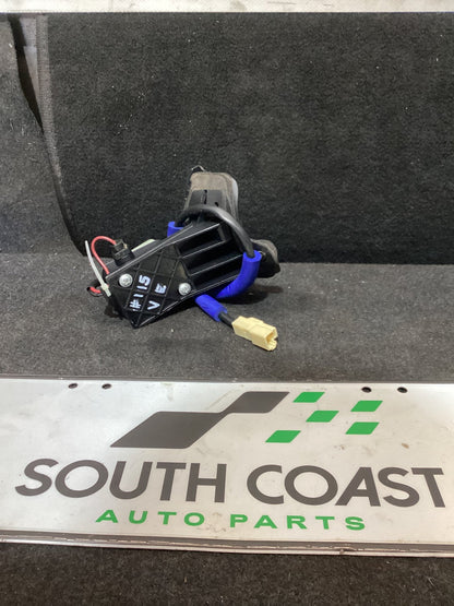 Holden Calais VE 6G1EX55768L940846 Fuel Door Lock Release