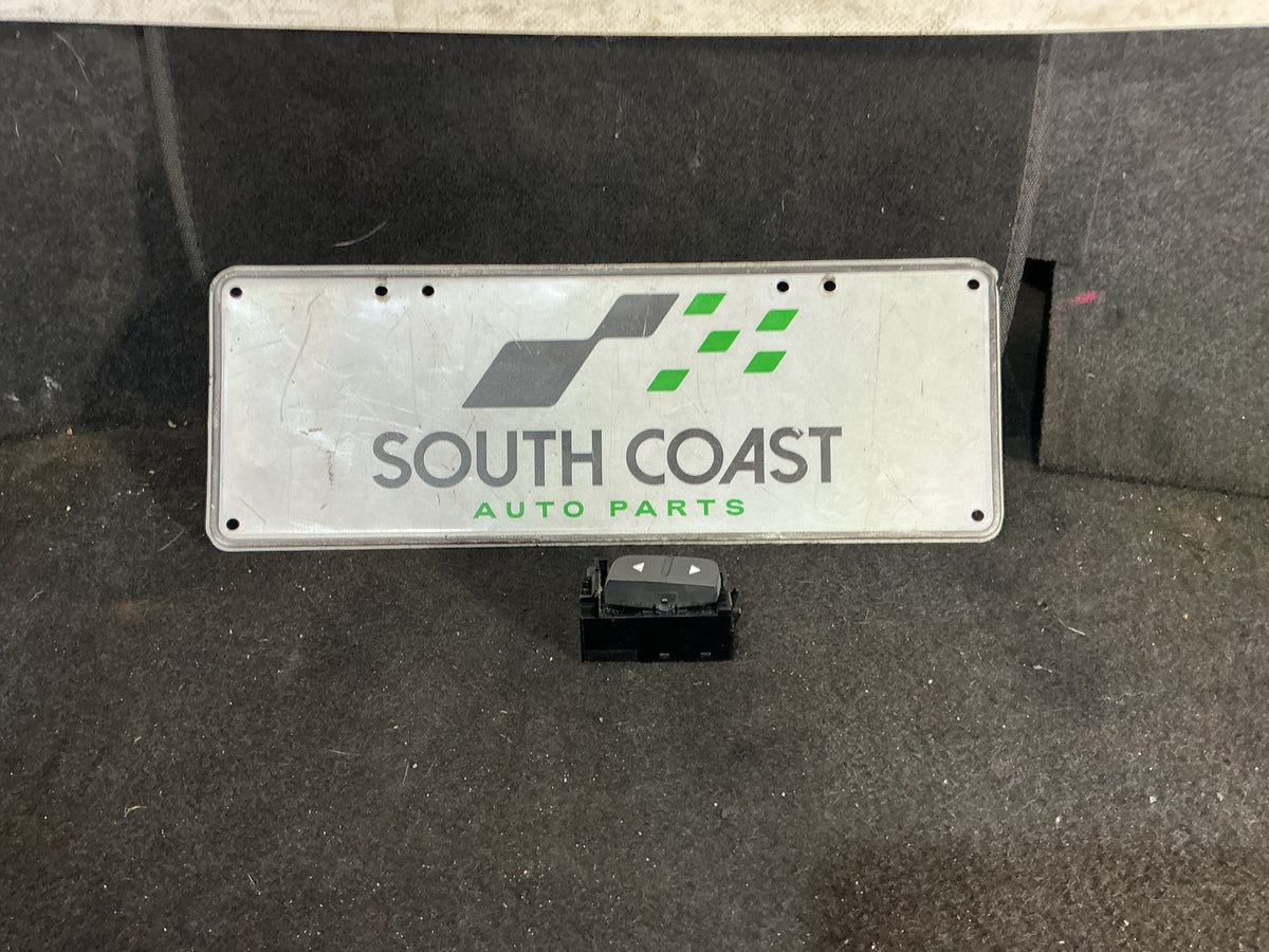 2009 Holden Commodore VE Right Rear Window Switch 92197634