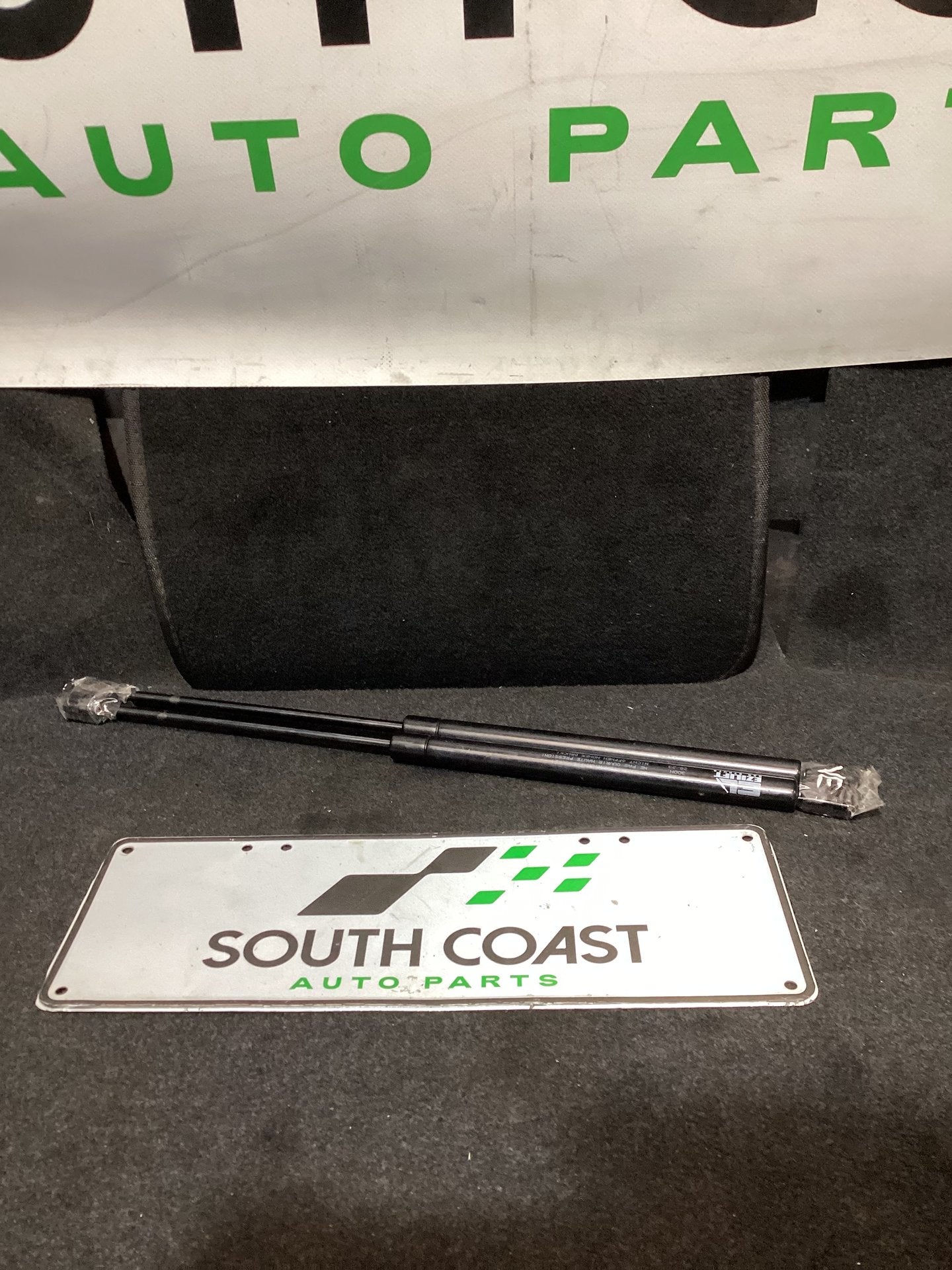 2007 Holden Calais VE 6G1EX55768L940846 Bonnet Gas Strut