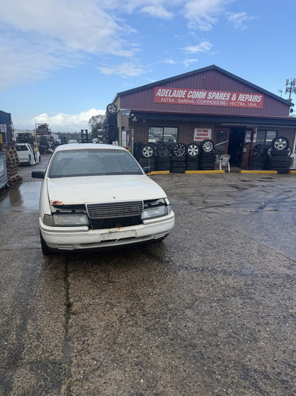 1990 Holden Statesman V8 VQ White