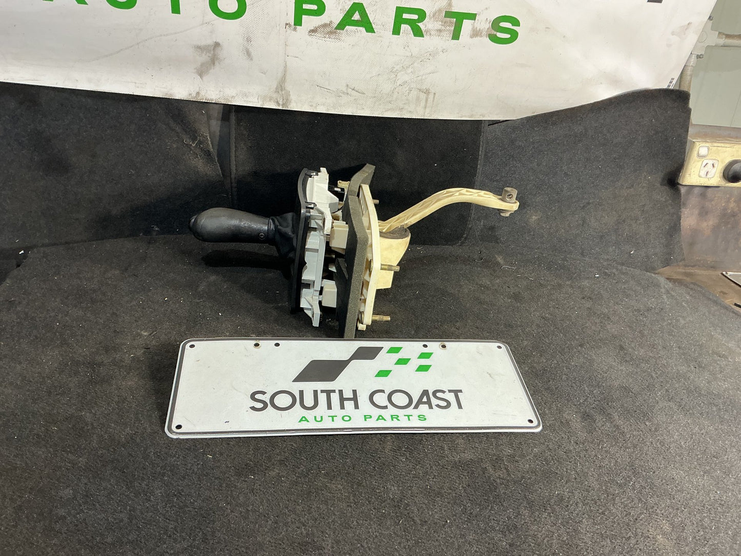 2005 Holden Commodore VZ  Gear Stick/Shifter