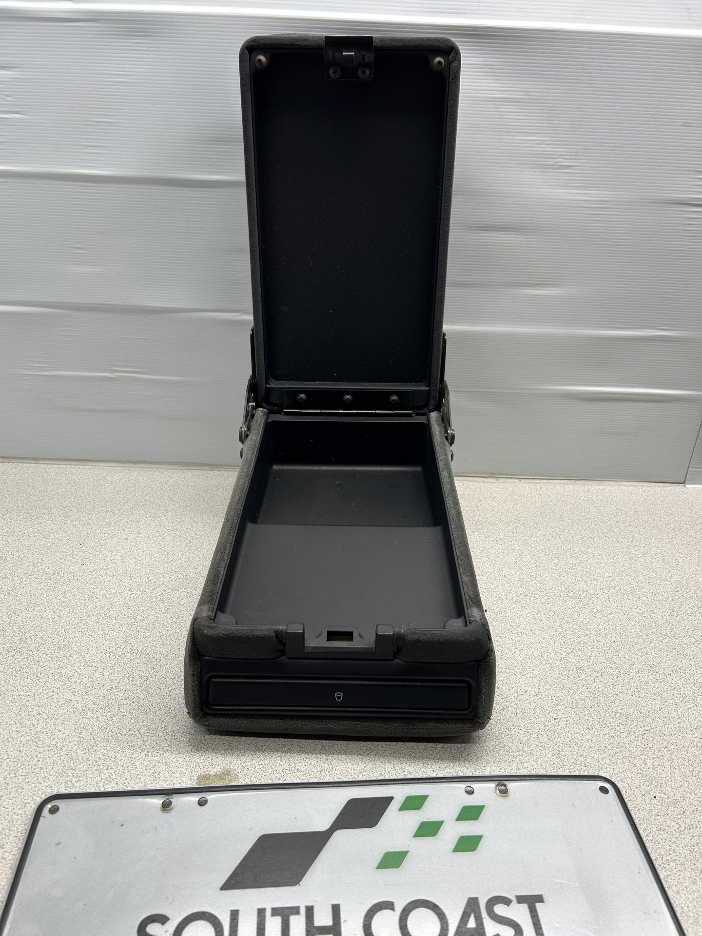 Holden Commodore VY  Armrest