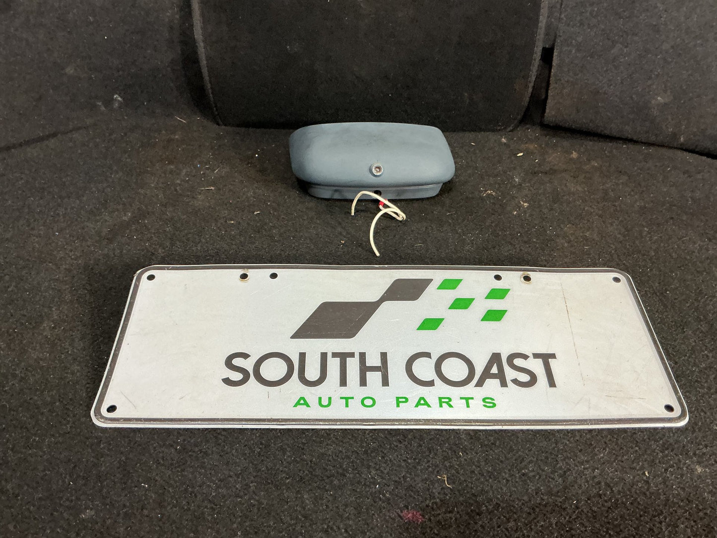 1990 Holden Statesman VQ 6H8VSY19UML459969 EYE LEVEL BRAKE LIGHT 92036686