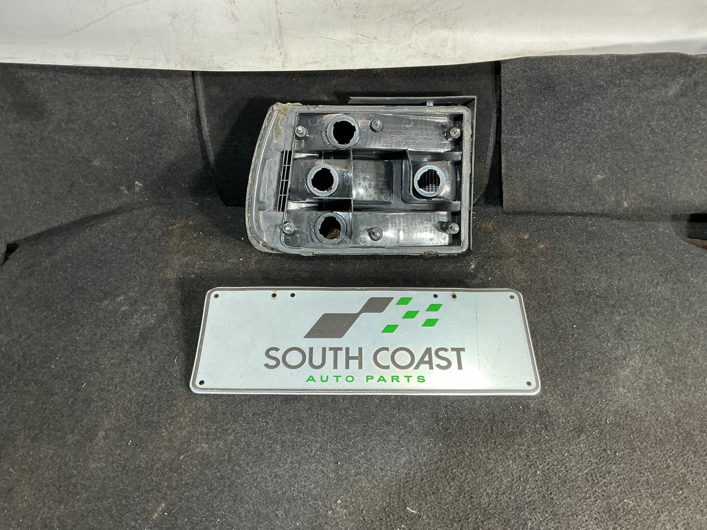 1990 Holden Statesman VQ 6H8VSY19UML459969 Right Taillight 9203134