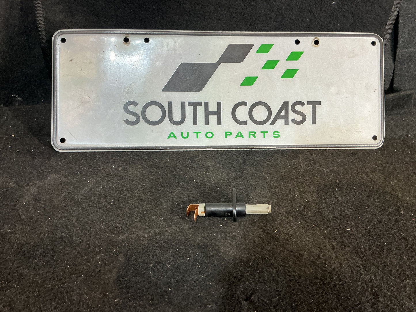 2005 Holden Commodore VZ  Hatch Light Switch