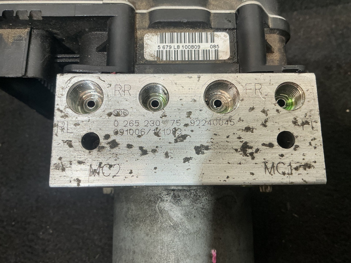 2009 Holden Commodore VE ABS Pump/Modulator 92240045