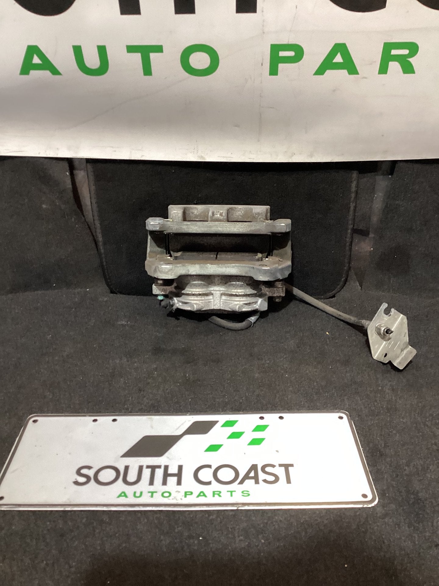 2007 Holden Calais VE 6G1EX55768L940846 Left Front Caliper