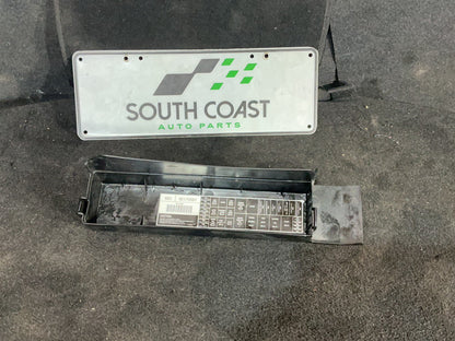 2005 Holden Commodore VZ  Fuse Box Lid 92170681
