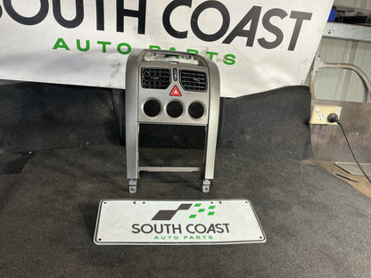 2005 Holden Commodore VZ  Dash Fascia 92084580