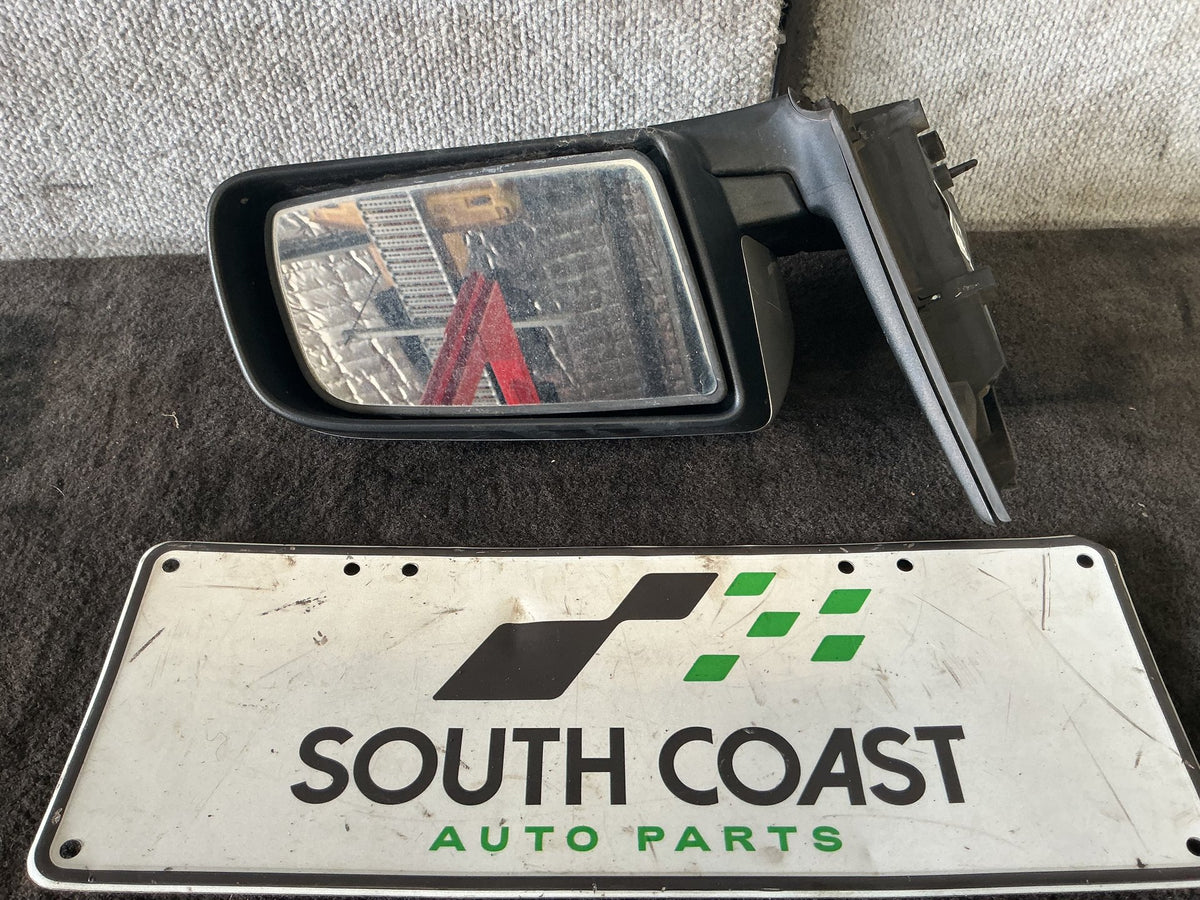 2002-2004 Holden Commodore VY Right Door Mirror 92111026