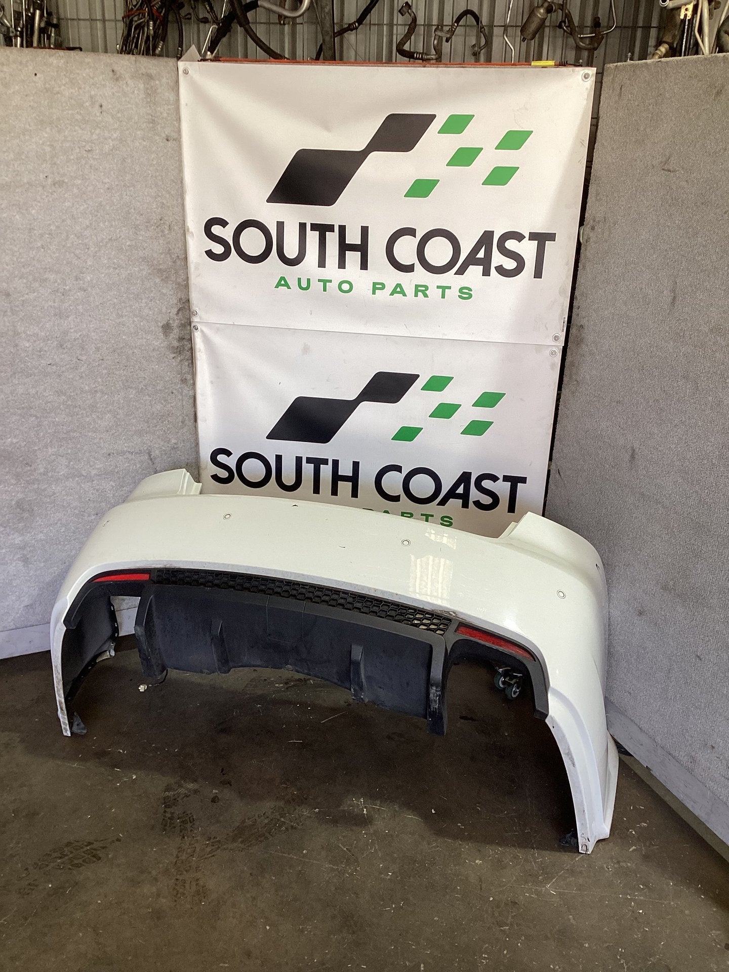 Holden Commodore VE  Rear Bumper Bar