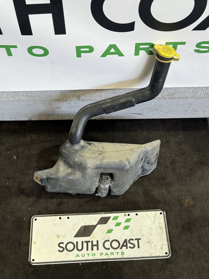 2005-2006 Holden Commodore VZ Washer Bottle 4053229