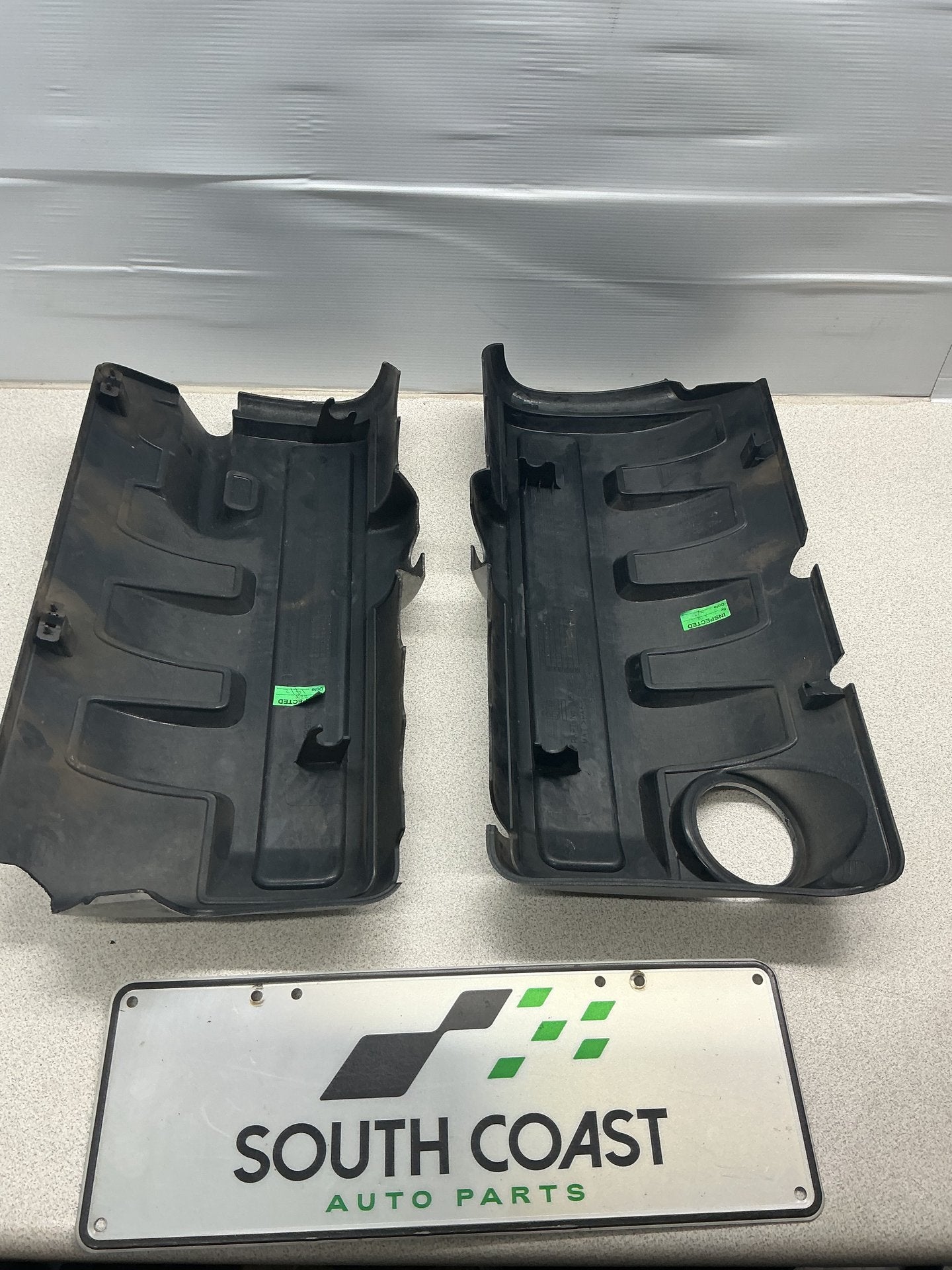 Holden Commodore VZ  Engine Cover