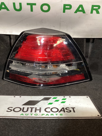 Holden Calais VE 6G1EX55768L940846 Right Taillight