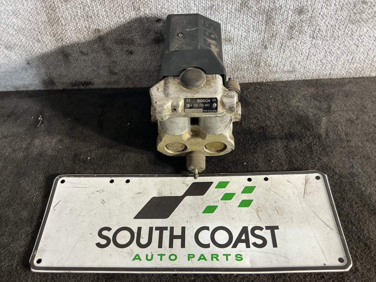 1994 Holden Commodore VR 6H8VRK19HSL781543 ABS Pump 0265200063