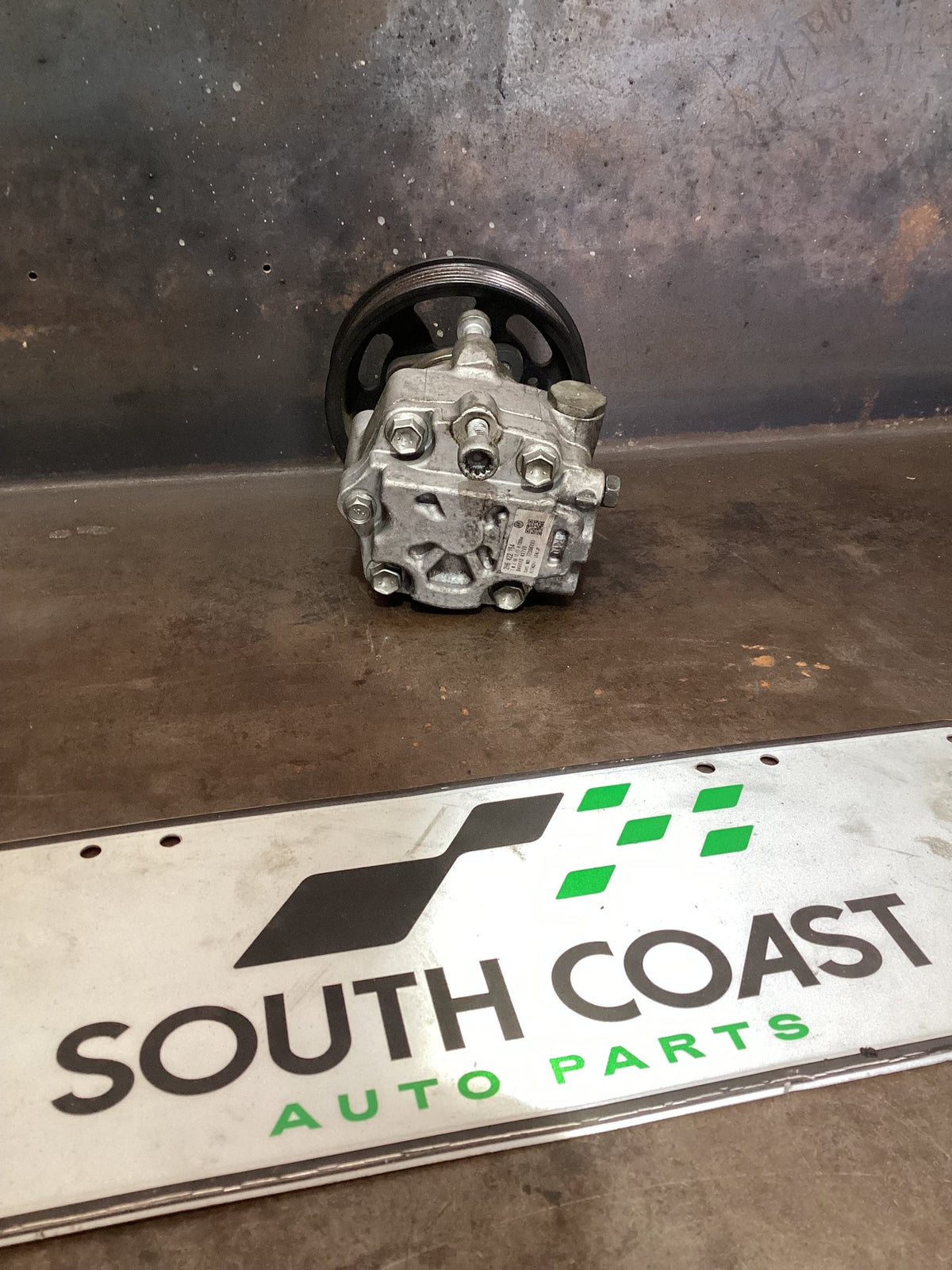 2018 Volkswagen Amarok Power Steering Pump 2H6422154