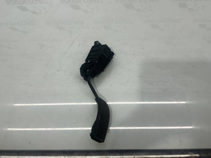 2005 Holden Adventra VZ 6G1ZM84785L518795 Accelerator Pedal