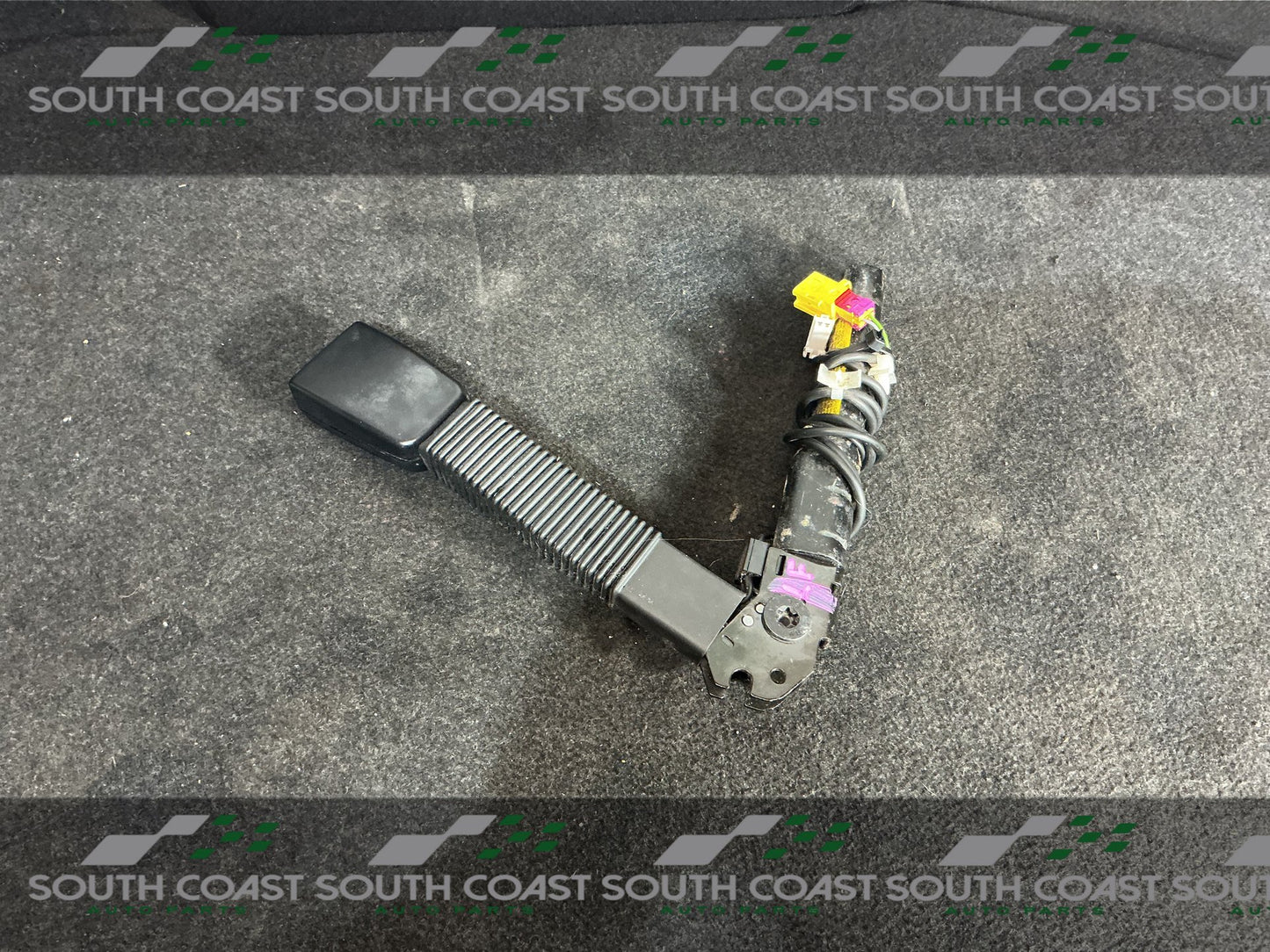 2011 Holden Commodore VE- Left Front Seat Belt Pretensioner