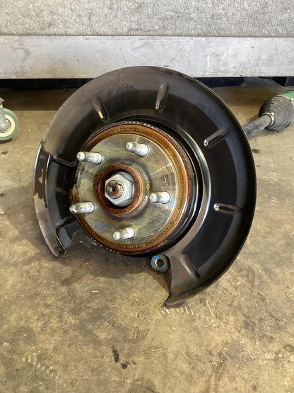 Holden Commodore VE  Left Rear Hub Assembly 92238513