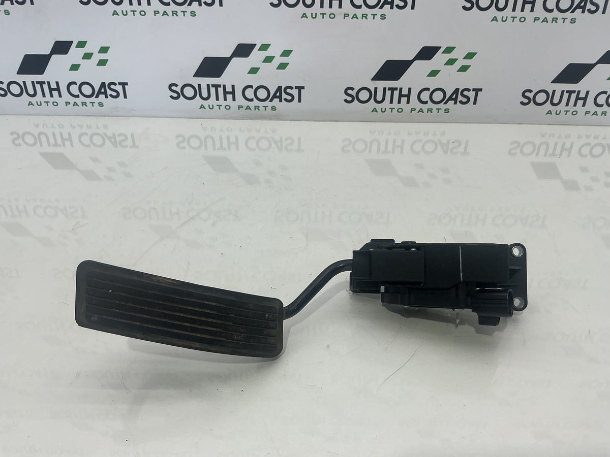 2005 Holden Adventra VZ 6G1ZM84785L518795 Accelerator Pedal
