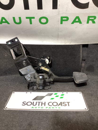 2007 Holden Calais VE 6G1EX55768L940846 Brake Pedal