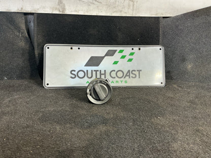 2005 Holden Commodore VZ  Headlight Switch 92111631