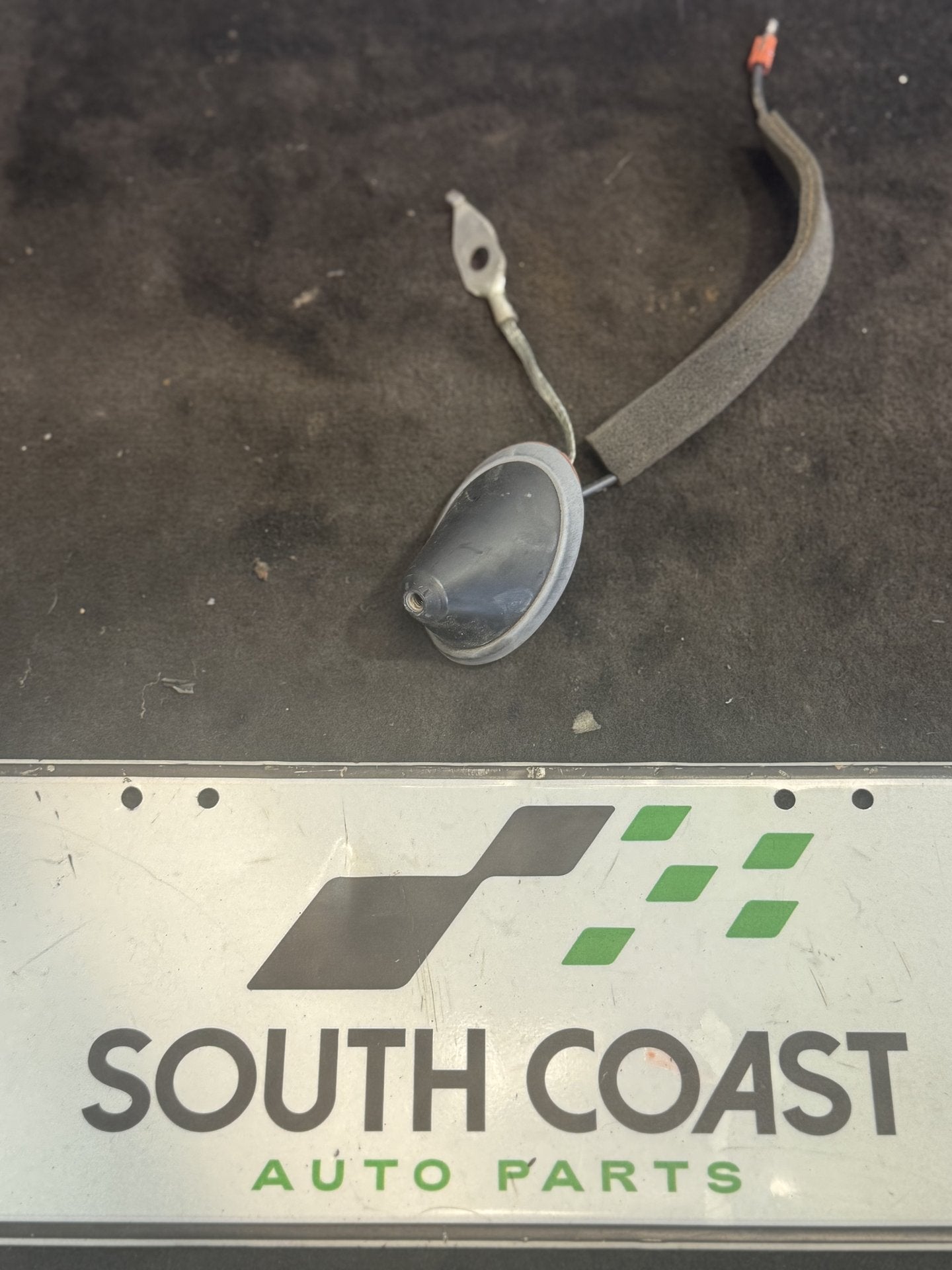 2006 - 2010 Holden Commodore VE  Aerial Amplifier 92249268