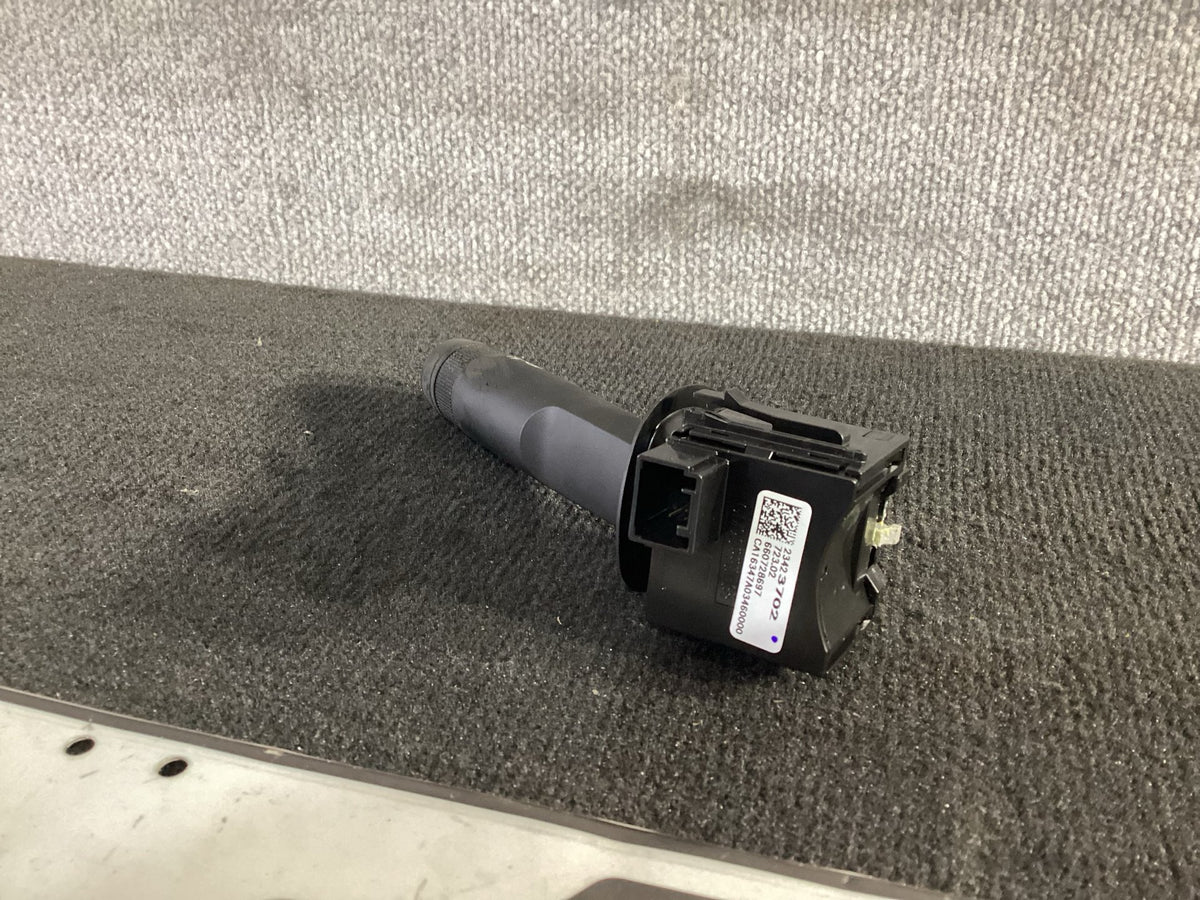 2013-2017 Holden Commodore VF Indicator Stalk gm96990568