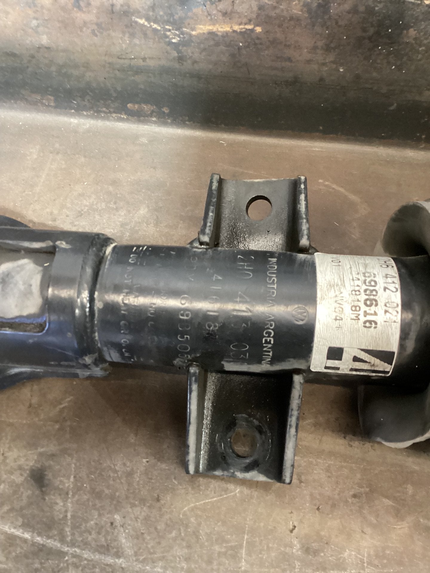 2018 Volkswagen Amarok Right Front Suspension 2H6412021