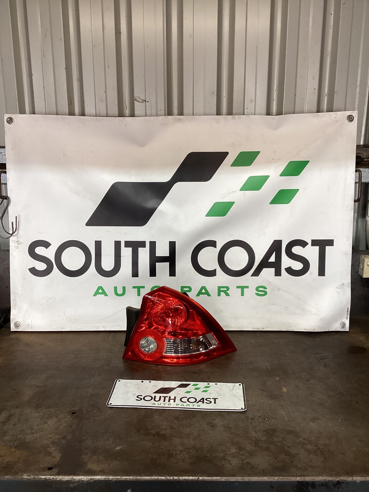 2003 Holden Commodore VY Right Taillight 92083418