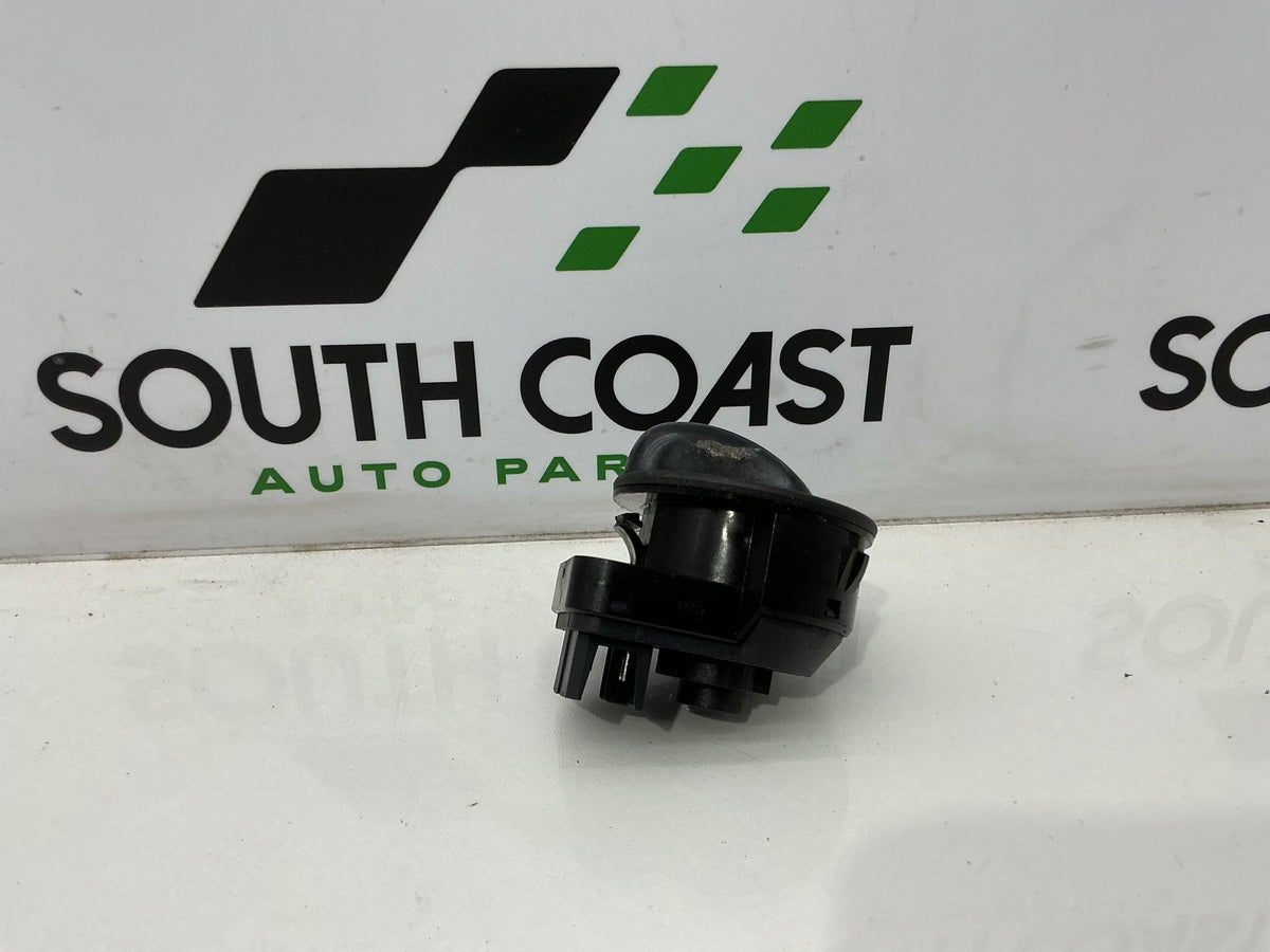 1999 Holden Commodore VT 6H8VTK69HXL423830 Headlight Switch 92046993