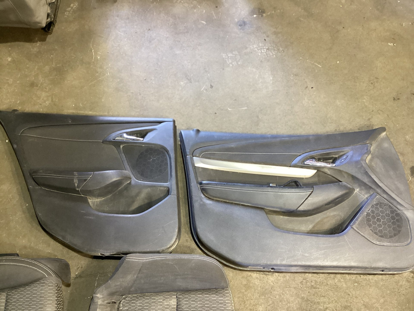 2014 - 2017 Holden Commodore   Complete Interior VFMY16EVOKECOMPLETEINTERIORSEATSDOORTRIMS