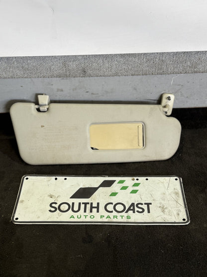 2005-2006 Holden Commodore VZ Right Sun Visor 90431630