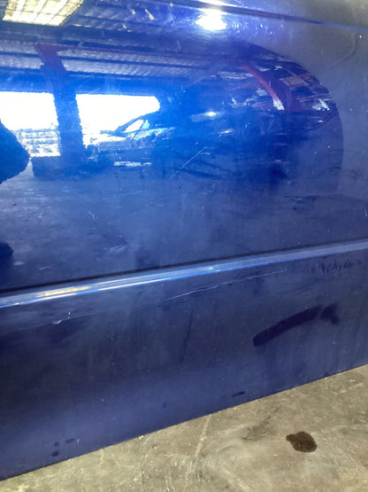 2005 Holden Commodore VZ  Right Front Door